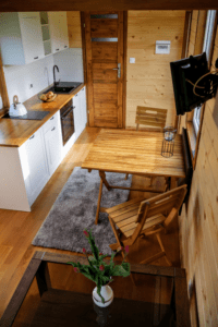 Comfort and Tiny Houses – 6 Tips On How To Make Tiny Houses Extraordinary and Cozy